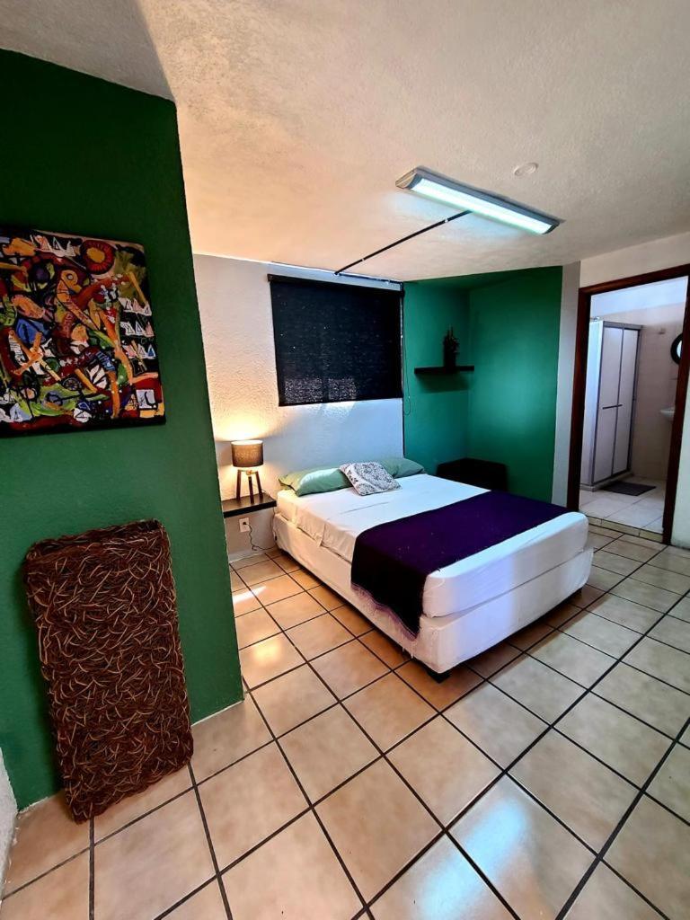 Hostal La Paz & Love Guadalajara Exterior photo