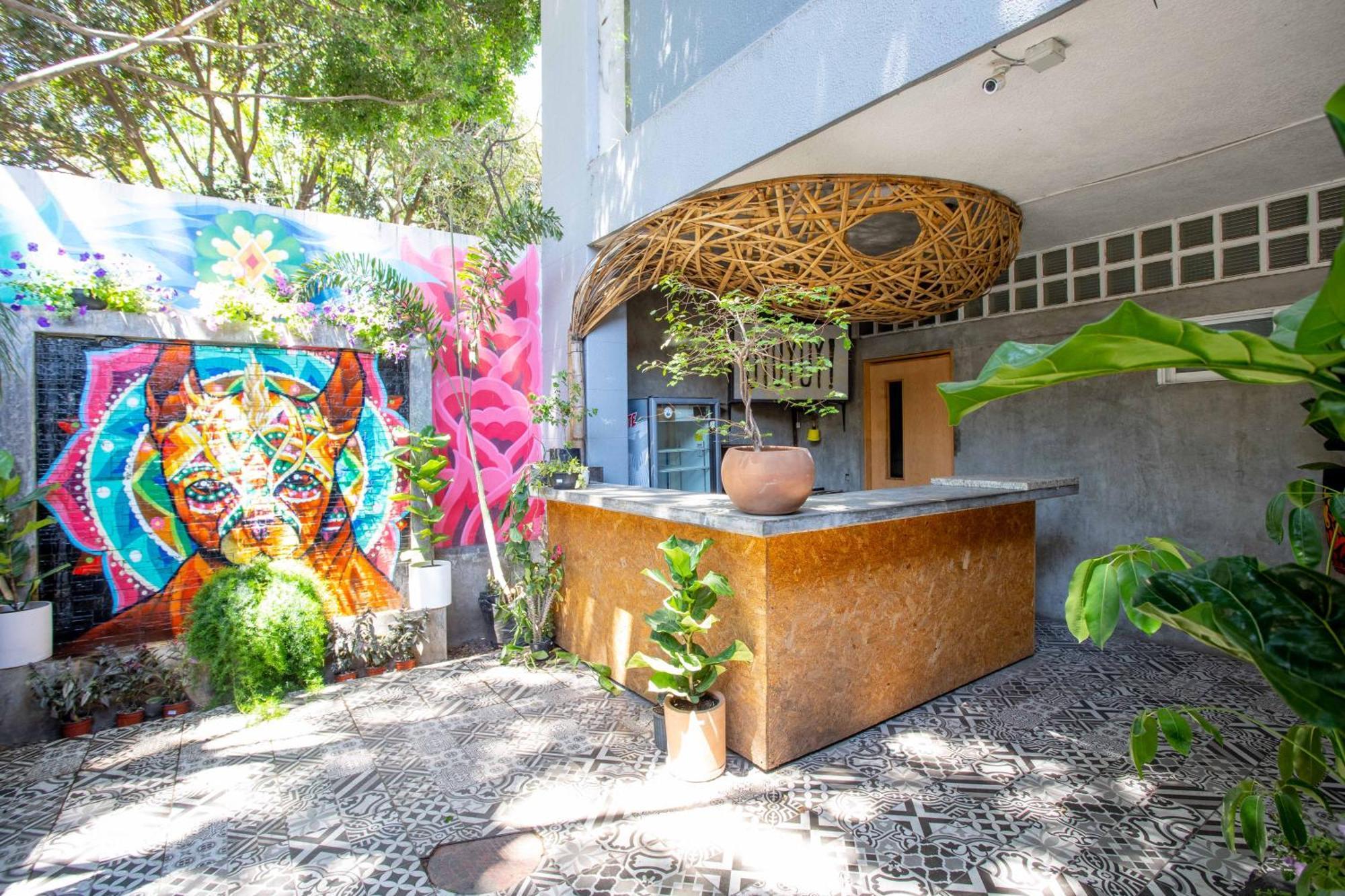 Hostal La Paz & Love Guadalajara Exterior photo